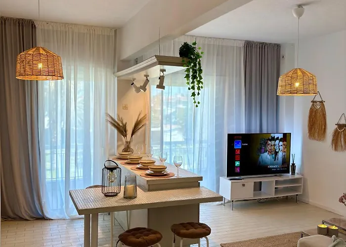 Sea La Vie - Beachfront Luxury Appartamento *