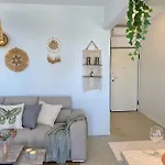 Sea La Vie - Beachfront Luxury Апартаменты Ханиоти