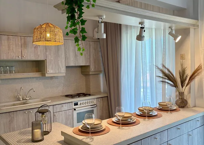 Sea La Vie - Beachfront Luxury *